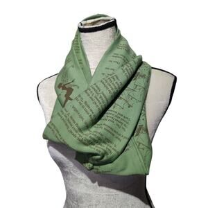 Storiarts Women's Green Peter Pan Literary Infinity Scarf Soft Thick Knit
